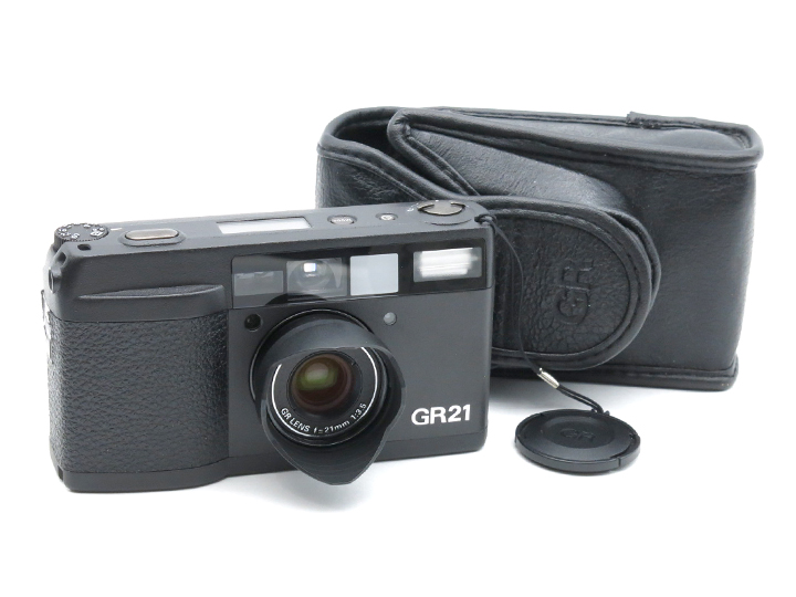 RICOH GR21